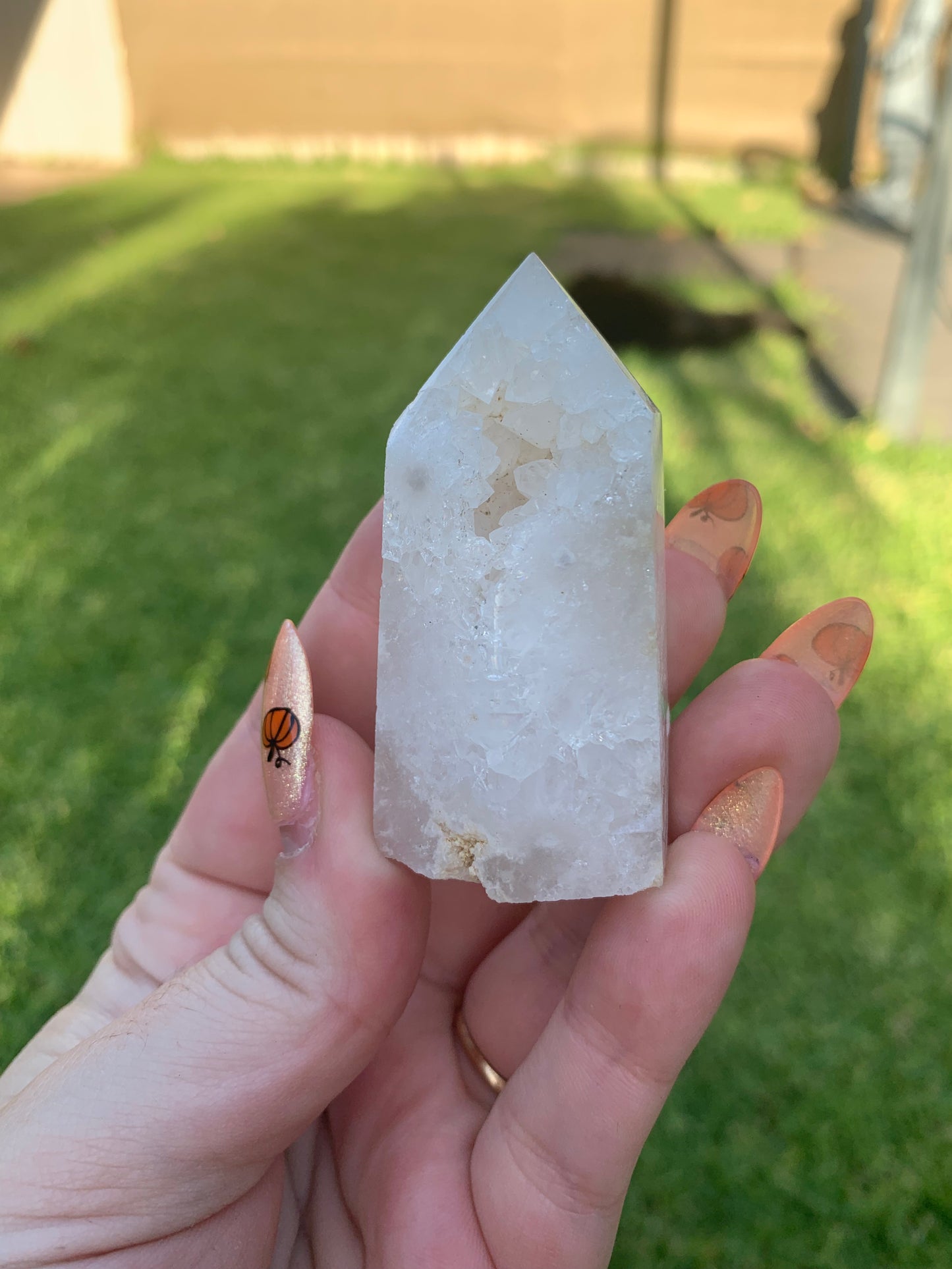 Druzy White Agate Point