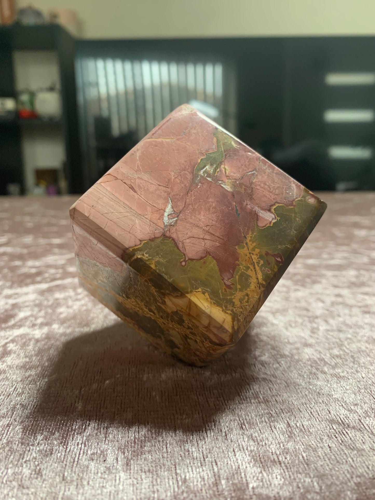 Cherry Creek Agate Floating Cube