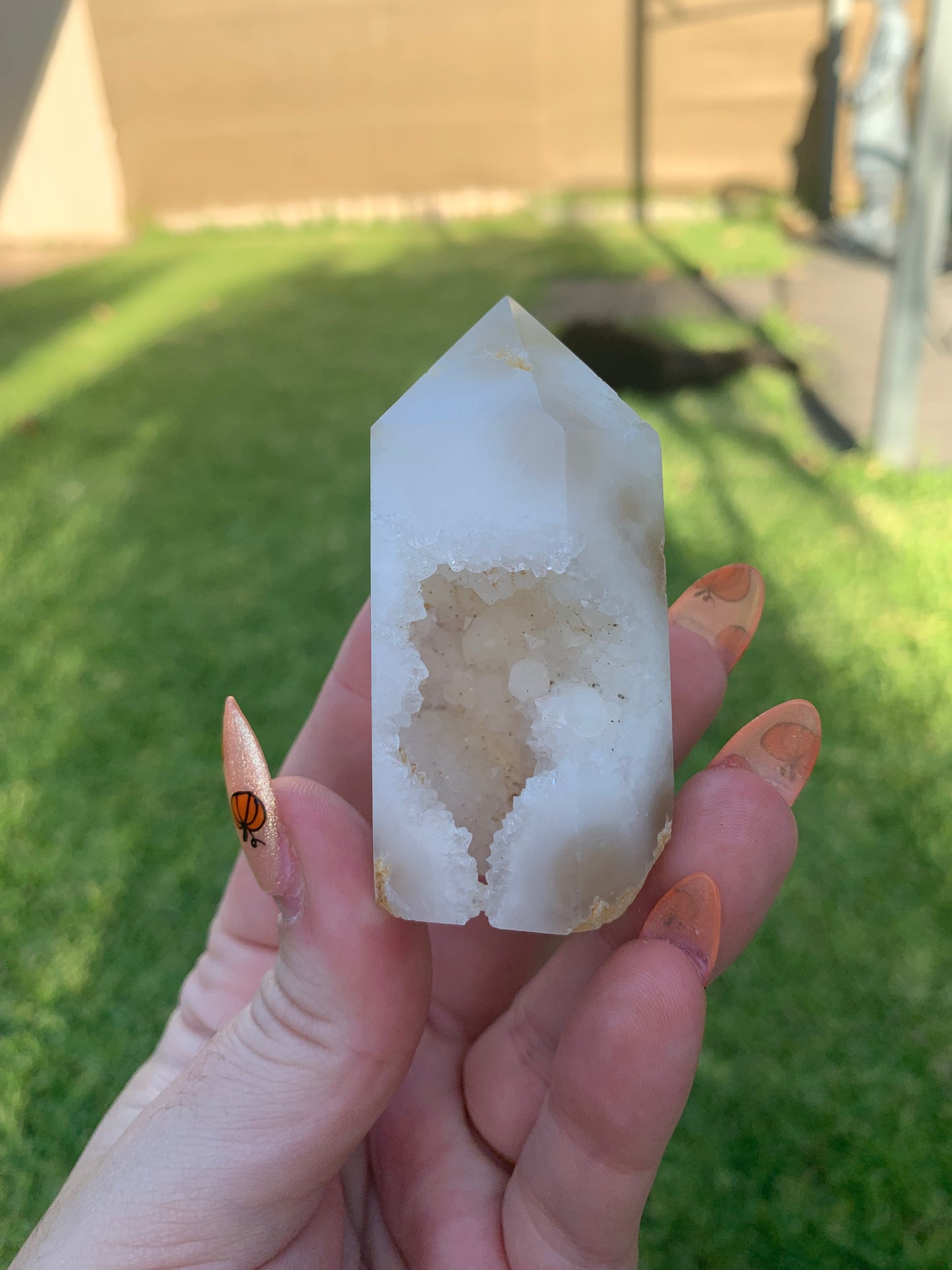 Druzy White Agate Point