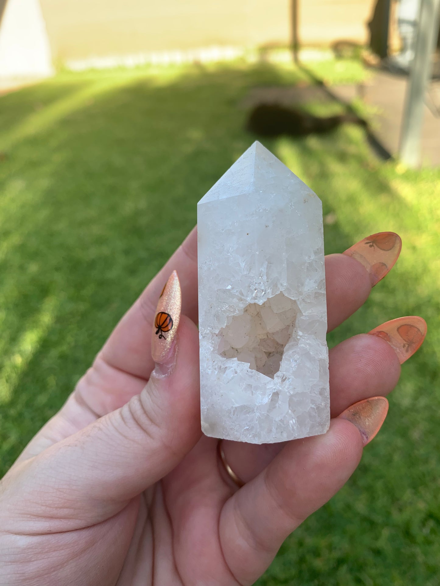 Druzy White Agate Point